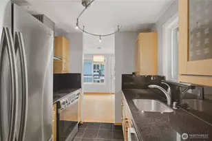 12516 SE 32nd St, Bellevue, WA 98005 - Photo 10