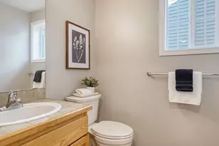 8529 Midvale Ave N, Seattle, WA 98103 - Photo 10