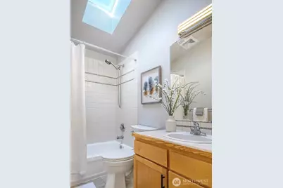 8529 Midvale Avenue N #C, Seattle, WA 98103 - Photo 16