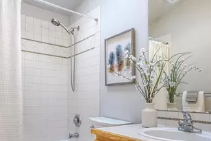 8529 Midvale Ave N, Seattle, WA 98103 - Photo 16