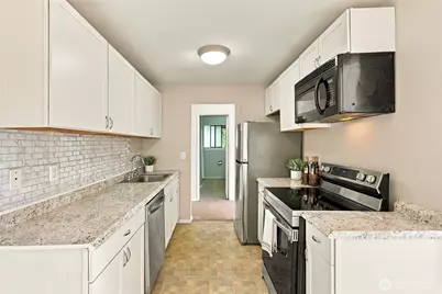 19409 56th Avenue W #301, Lynnwood, WA 98036 - Photo 6