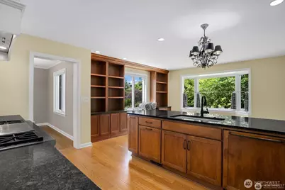 4021 NE 60th Street, Seattle, WA 98115 - Photo 12