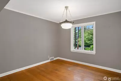 4021 NE 60th Street, Seattle, WA 98115 - Photo 6