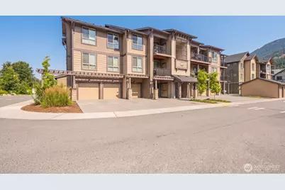 1237 Meander Way SE #302F, North Bend, WA 98045 - Photo 2