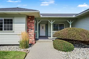 1716 Windsor Ct, Wenatchee, WA 98801 - Photo 2