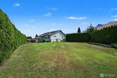 1716 Windsor Court, Wenatchee, WA 98801 - Photo 34