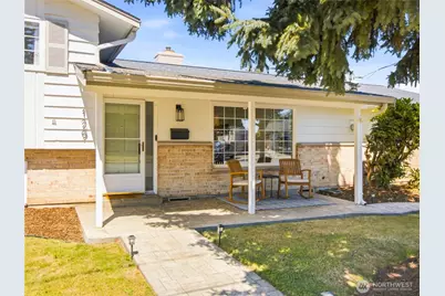 129 Christina Drive, Sumner, WA 98390 - Photo 2