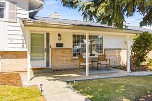 129 Christina Dr, Sumner, WA 98390 - Photo 2
