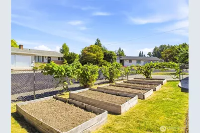 129 Christina Drive, Sumner, WA 98390 - Photo 34