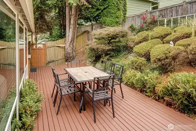 15228 SE 49th Street, Bellevue, WA 98006 - Photo 26