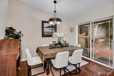 15228 SE 49th Street, Bellevue, WA 98006 - Photo 18