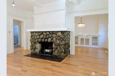 1713 33rd Avenue, Seattle, WA 98122 - Photo 2