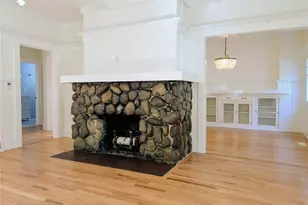 1713 33rd Ave, Seattle, WA 98122 - Photo 2