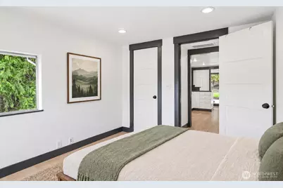 10915 North Park Avenue N, Seattle, WA 98133 - Photo 14