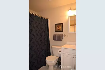 23042 NE 8th St Apt A #A, Sammamish, WA 98074 - Photo 10