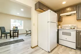 105 S 70th St, Tacoma, WA 98408 - Photo 6