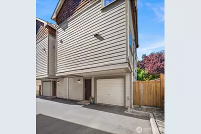 8521 Interlake Avenue N #B, Seattle, WA 98103 - Photo 2