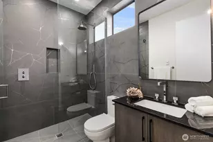 1653 105th Ave SE, Bellevue, WA 98004 - Photo 18