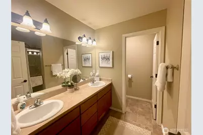 23036 NE 8th Street #D, Sammamish, WA 98074 - Photo 14