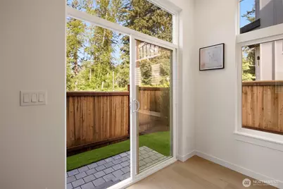 8407 NE 137th Street, Kirkland, WA 98034 - Photo 10