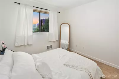 8816 Nesbit Avenue N #302, Seattle, WA 98103 - Photo 14