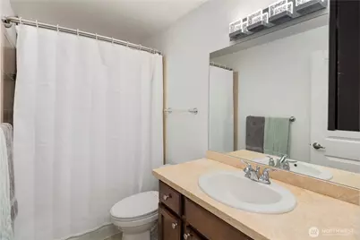 8816 Nesbit Avenue N #302, Seattle, WA 98103 - Photo 16