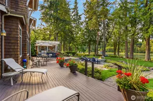 10374 NE Country Club Rd, Bainbridge Island, WA 98110 - Photo 14