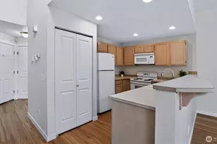 22743 SE 242nd Pl, Maple Valley, WA 98038 - Photo 10