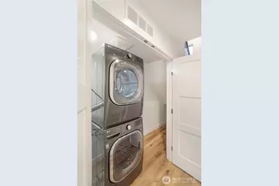 939 NW 56th Street #B, Seattle, WA 98107 - Photo 10
