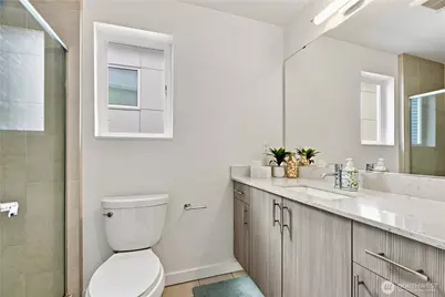 12516 15th Avenue NE #A, Seattle, WA 98125 - Photo 10