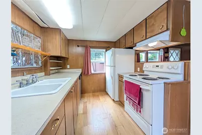 7614 NE Bothell Way #17, Kenmore, WA 98028 - Photo 6