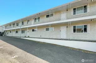 2501 Rucker Ave, Everett, WA 98201 - Photo 2