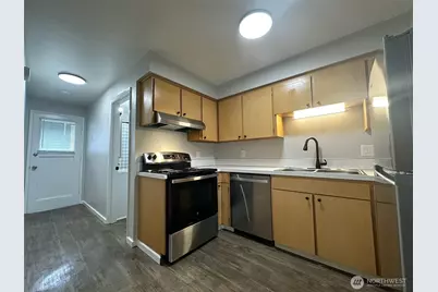 2501 Rucker Avenue, Everett, WA 98201 - Photo 16