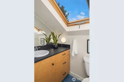 311 N 47th Street, Seattle, WA 98103 - Photo 26