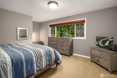 10444 SE 22nd Street, Bellevue, WA 98004 - Photo 24