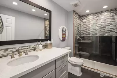 10444 SE 22nd Street, Bellevue, WA 98004 - Photo 22