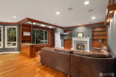 10444 SE 22nd Street, Bellevue, WA 98004 - Photo 8