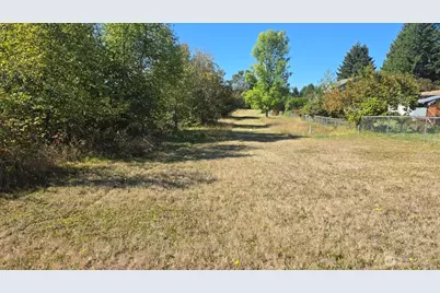 22430 Cedarview Drive E, Bonney Lake, WA 98391 - Photo 14