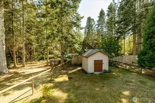 813 Hazzle Ct, Coupeville, WA 98239 - Photo 26