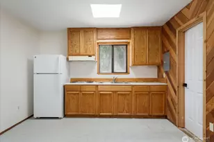 813 Hazzle Ct, Coupeville, WA 98239 - Photo 32