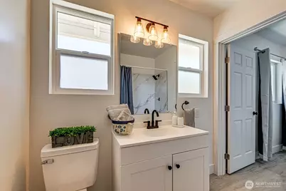 305 Meadow Avenue N, Renton, WA 98057 - Photo 10