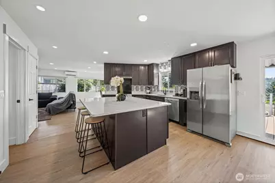 22518 Cedarview Drive E, Bonney Lake, WA 98391 - Photo 12