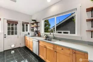 3005 E Union St, Seattle, WA 98122 - Photo 10