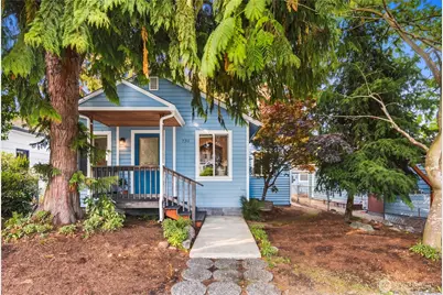 730 N 100th Street, Seattle, WA 98133 - Photo 1