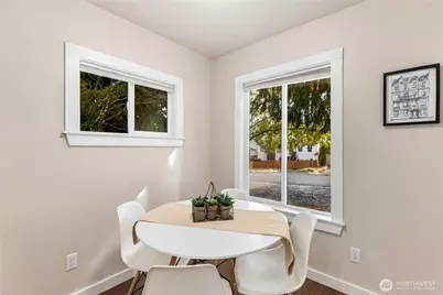 730 N 100th Street, Seattle, WA 98133 - Photo 12