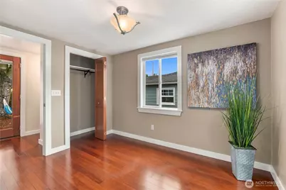 730 N 100th Street, Seattle, WA 98133 - Photo 16