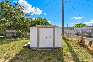 817 Perkins St, Milton-Freewater, OR 97862 - Photo 16