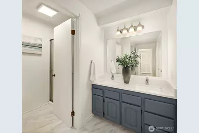 17417 Ashworth Avenue N #203, Shoreline, WA 98133 - Photo 16