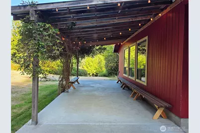 395 Saylor Road, Camano Island, WA 98282 - Photo 4