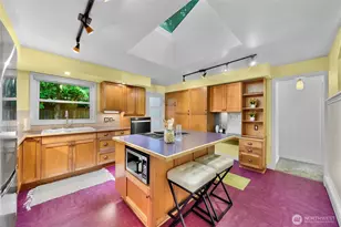 18934 Forest Park Dr NE, Lake Forest Park, WA 98155 - Photo 12